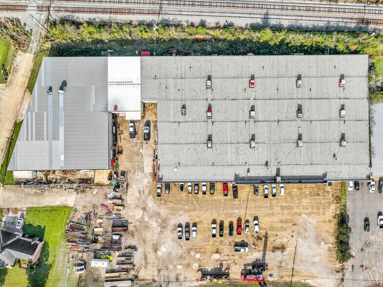 More Photos Of 902 NW Main St, Bunkie Showroom For Sale