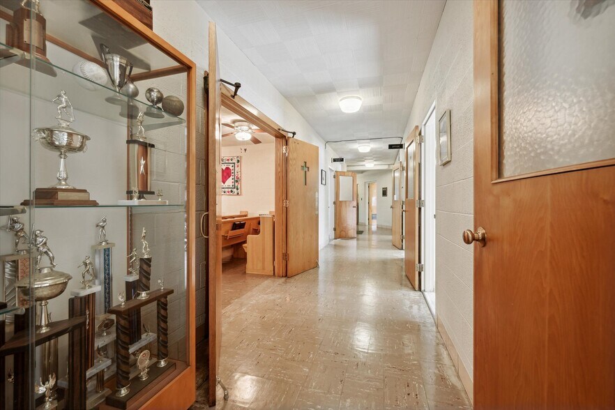 More Photos Of 725 Navarre Ave, Toledo Religious Facility For Sale