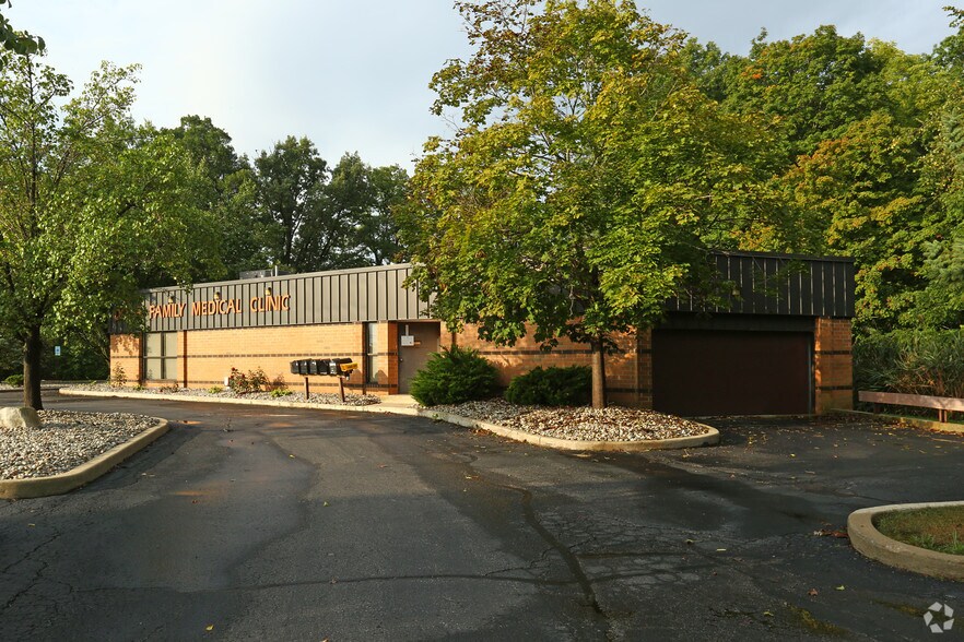 More Photos Of 7505 Grafton Rd, Monroe Medical For Lease