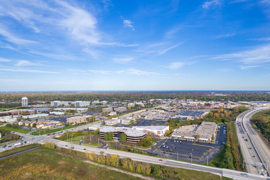 More Photos Of 111 Pfingsten Rd, Deerfield Medical For Lease