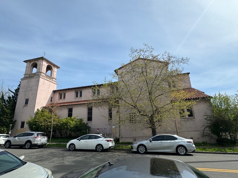 More Photos Of 2330 Prince St, Berkeley Schools For Sale