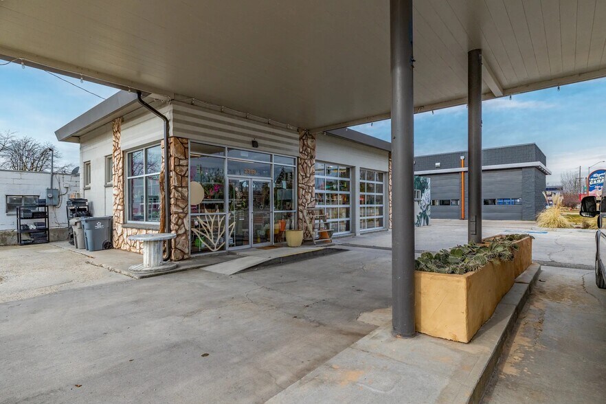 More Photos Of 2753 W State St, Boise Freestanding For Sale