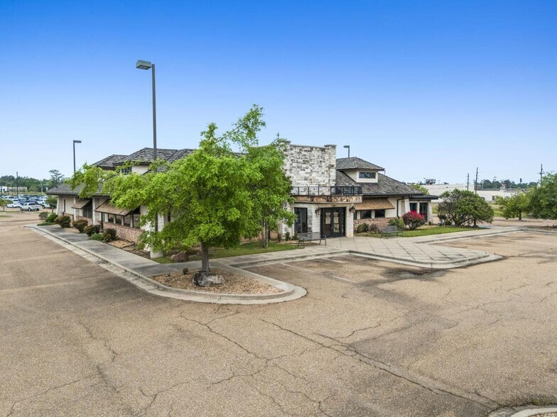 More Photos Of 224 Blanchard St, West Monroe Restaurant For Sale