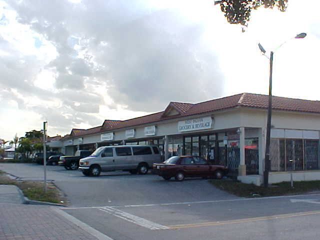 More Photos Of 301-319 S State Road 7, Plantation General Retail For Lease