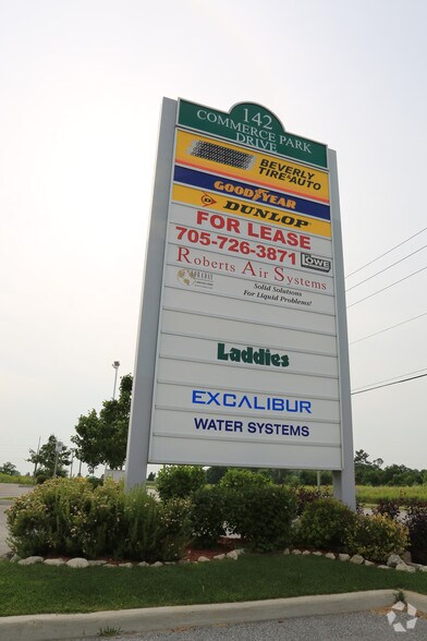 More Photos Of 142 Commerce Park Dr, Barrie Light Distribution For Lease