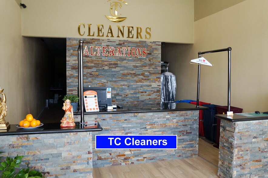 More Photos Of 11710 Broadway St, Pearland Unknown For Lease