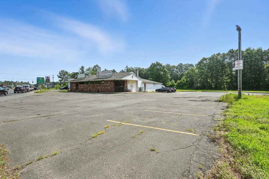 More Photos Of 427 N Elm St, Westfield Drugstore For Lease