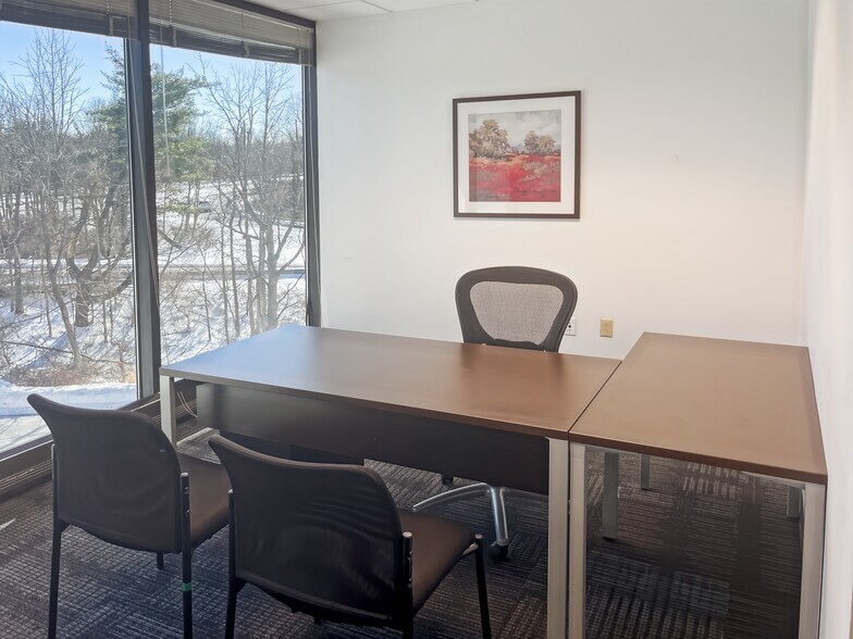 More Photos Of 101 Eisenhower Pky, Roseland Coworking Space