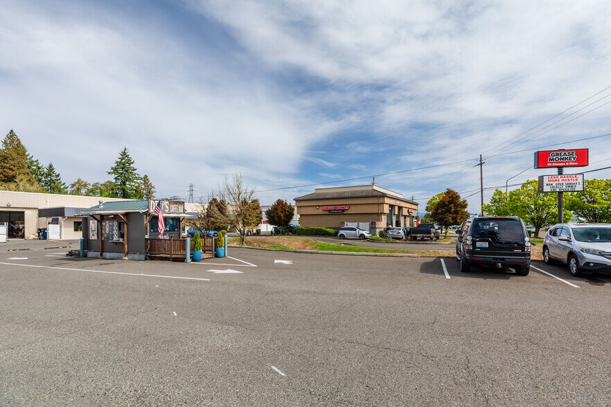 More Photos Of 12306 NE Fourth Plain Blvd, Vancouver Auto Repair For Sale