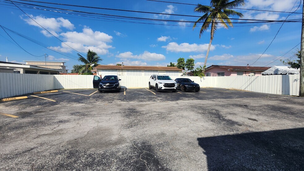 More Photos Of 9601 SW 40th St, Miami Medical For Lease