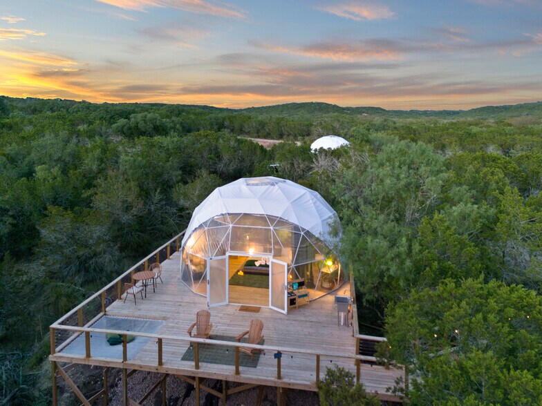 More Photos Of 8209 County Road 340, Burnet Hotel For Sale