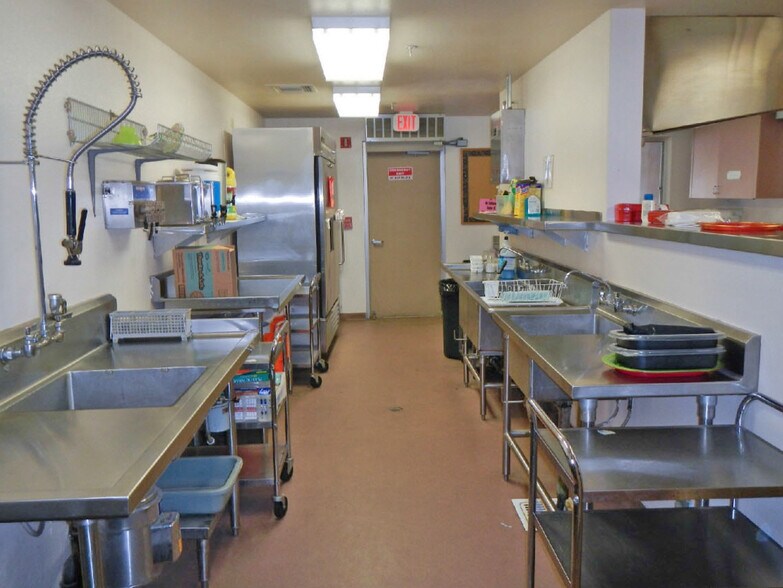 More Photos Of 191 S Columbia St, Hemet Religious Facility For Sale