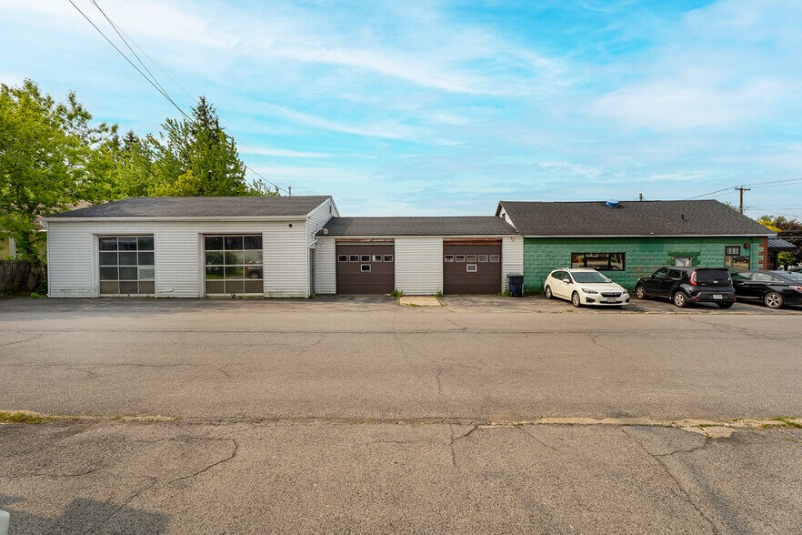 More Photos Of 1486 Abbott Rd, Lackawanna Freestanding For Sale