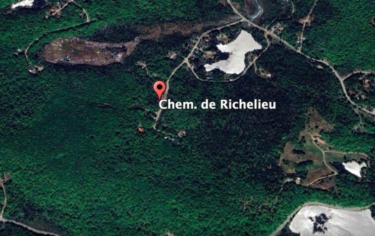 Primary Photo Of Ch Du Richelieu, Saint-jean-baptiste Land For Sale