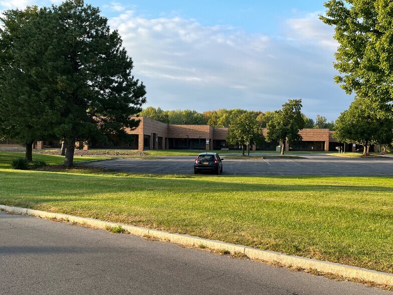 More Photos Of 6007 Fair Lakes Rd, East Syracuse Office For Sale
