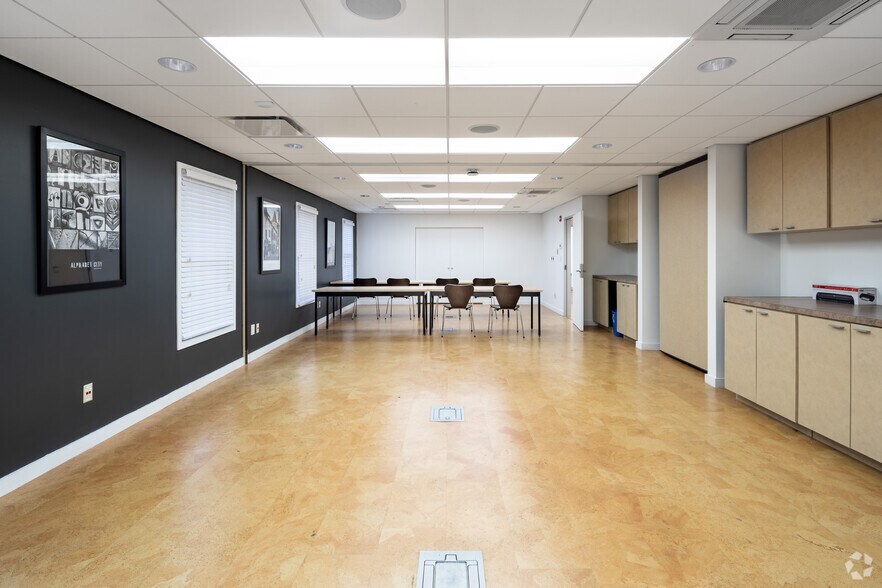 More Photos Of 2440 Sandy Plains Rd, Marietta Office For Lease