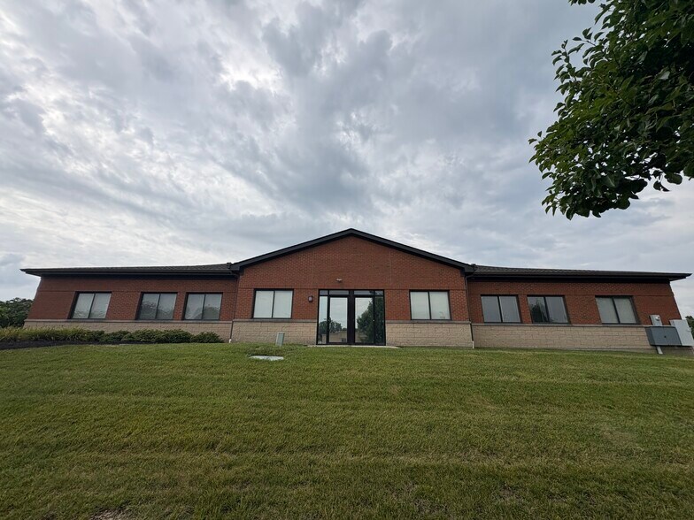 More Photos Of 7606 Tylers Place Blvd, West Chester Office For Sale