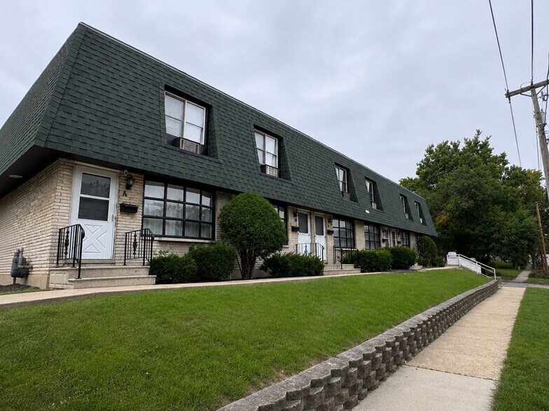 Primary Photo Of 101 Nicholson St, Joliet Apartments For Sale