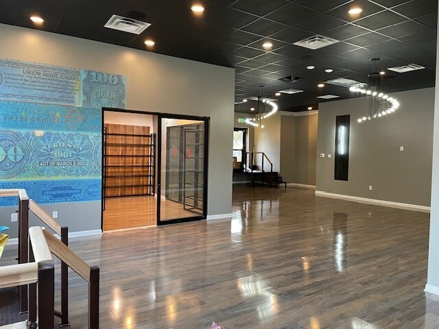 More Photos Of 190 W Main Ave, Gastonia Bar For Lease