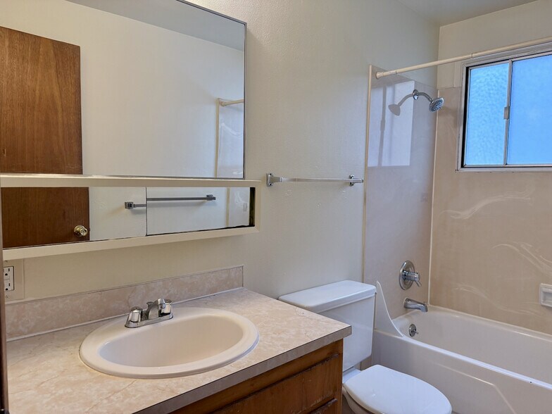 More Photos Of 426 NW 11th St, Corvallis Apartments For Sale