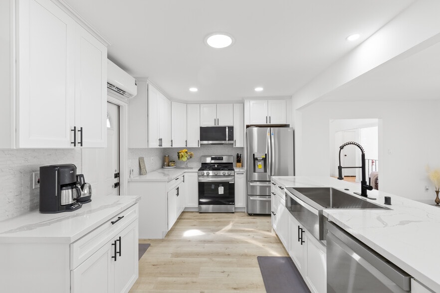 More Photos Of 5590 Shasta Ln, La Mesa Apartments For Sale