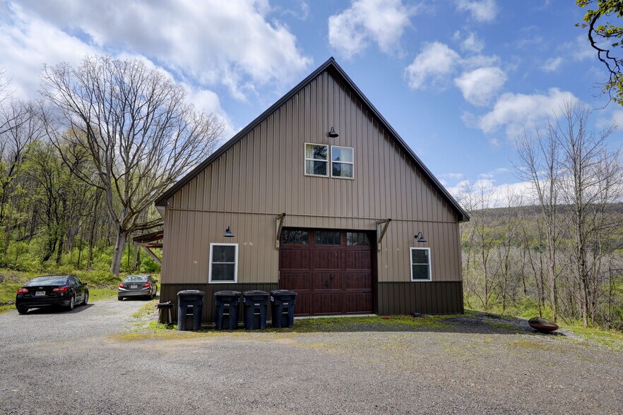 More Photos Of 5685 County Road 33, Canandaigua Specialty For Sale