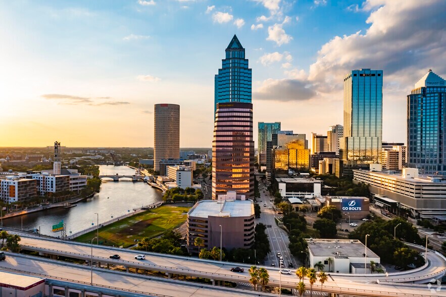 More Photos Of 100 S Ashley Dr, Tampa Office Residential For Lease