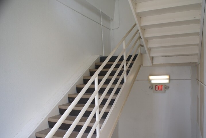 More Photos Of 203 N College Ave, Cleveland Medical For Sale