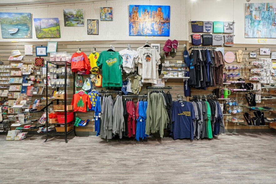 More Photos Of 409 S Main St, Rochester Storefront For Sale