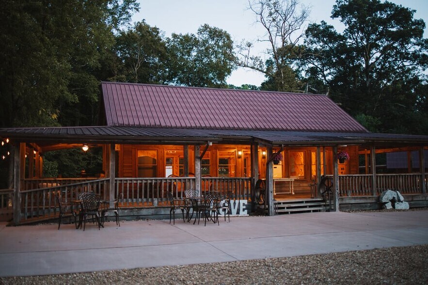 More Photos Of 21405 Parks Mill Rd, Abingdon Lodge Meeting Hall For Sale