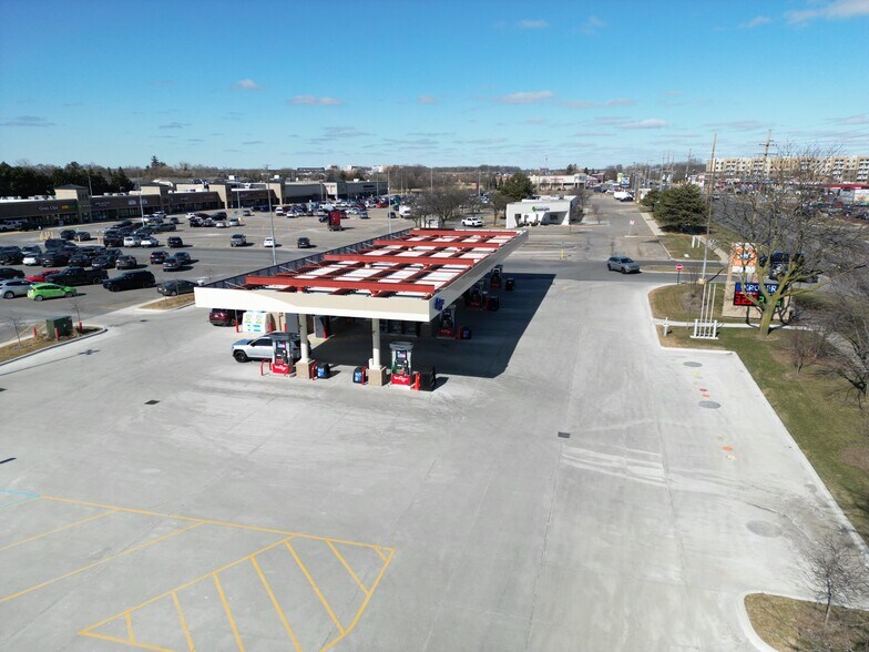 More Photos Of 41701-41941 Garfield Rd, Clinton Township Unknown For Lease