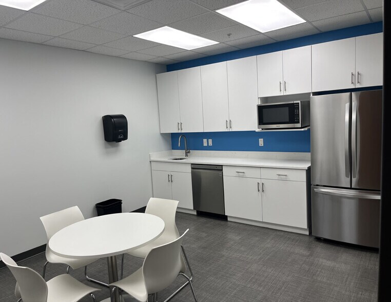 More Photos Of 1120 E Kennedy Blvd, Tampa Medical For Sale
