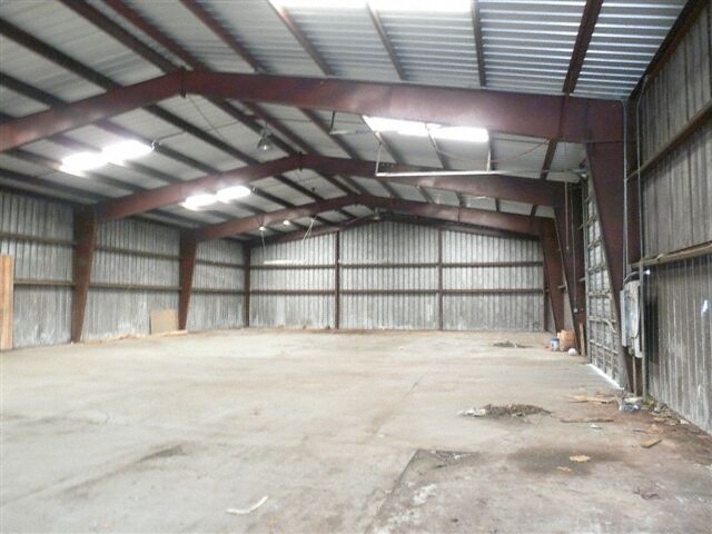 More Photos Of 1059 Box Factory Rd, Summit Point Manufacturing For Lease