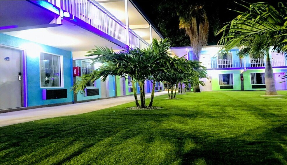 More Photos Of 1320 Cleveland St, Clearwater Hotel For Sale