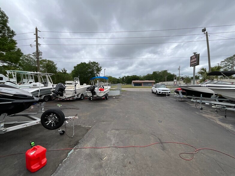 More Photos Of 8310 Congress St, Port Richey Self Storage For Sale
