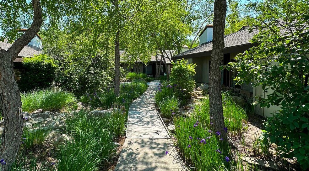 3408 Woodland Ave  