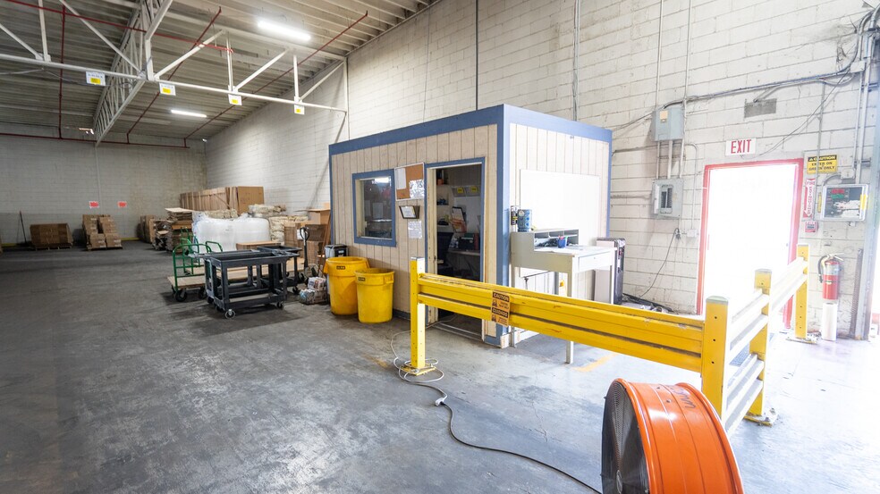 More Photos Of 70 Industrial Dr, Cartersville Warehouse For Sale