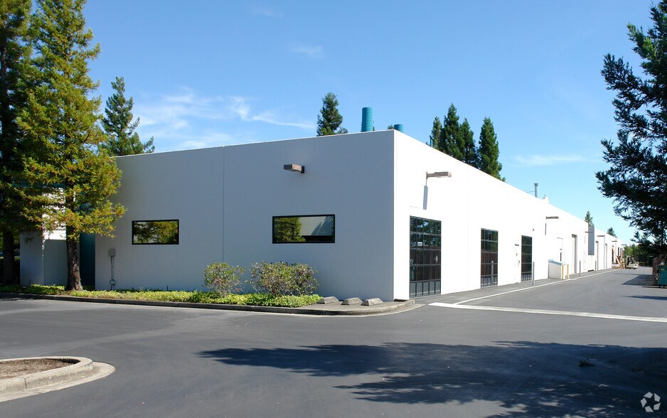 More Photos Of 2345-2349 Circadian Way, Santa Rosa Light Manufacturing For Lease