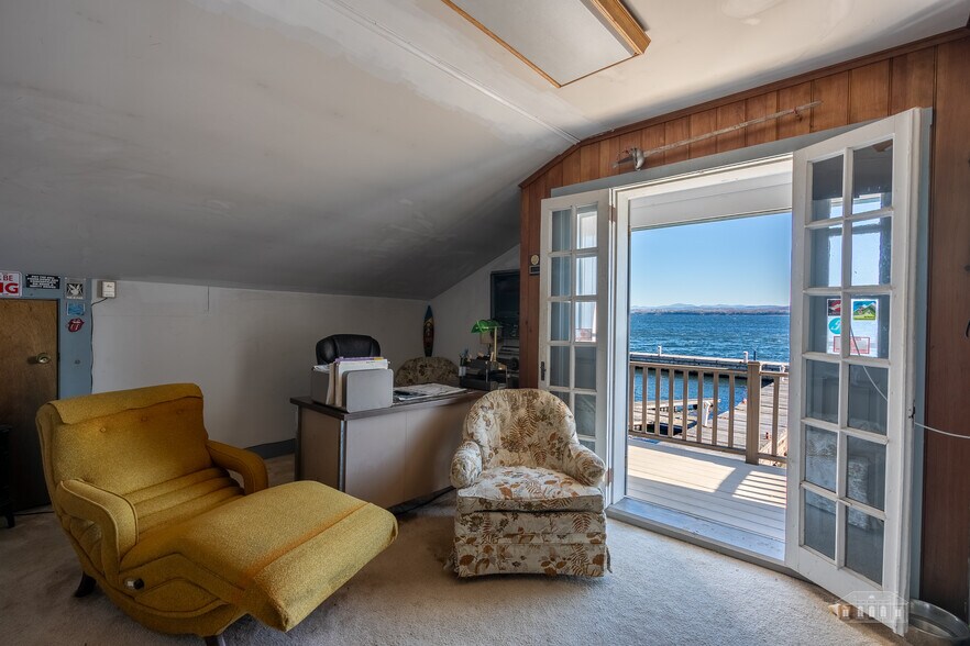 More Photos Of 2272 Main St, Essex Marina For Sale