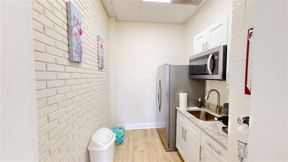 More Photos Of 218 W Main St, Auburn Office For Sale