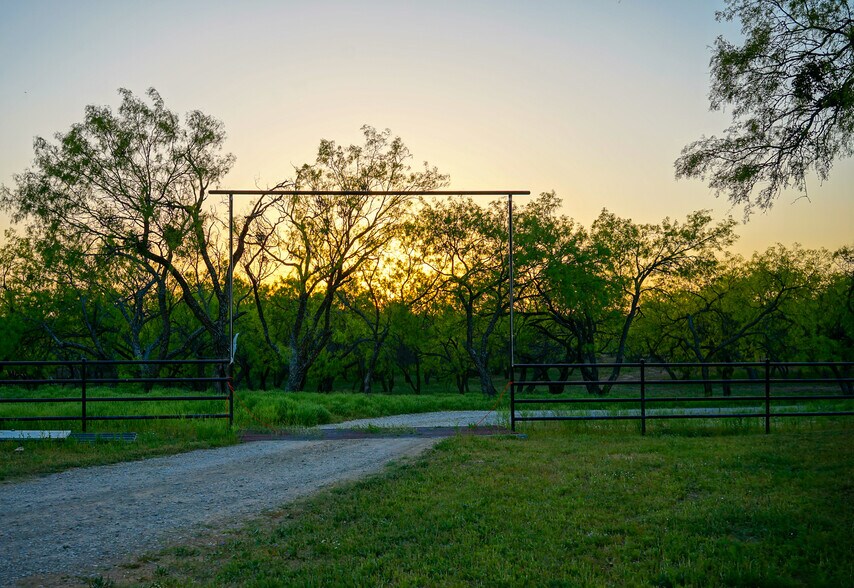 More Photos Of 723 FM 2926, Baird Land For Sale