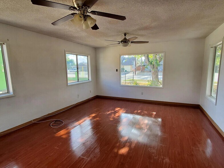 More Photos Of 616 N Citrus Ave, Escondido Specialty For Sale