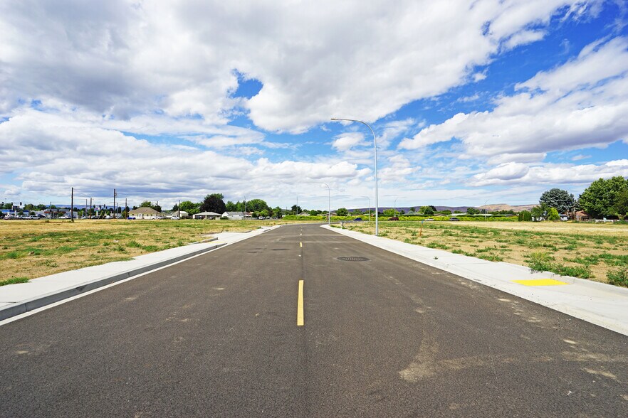 More Photos Of 1508 W Washington Ave, Yakima Land For Lease