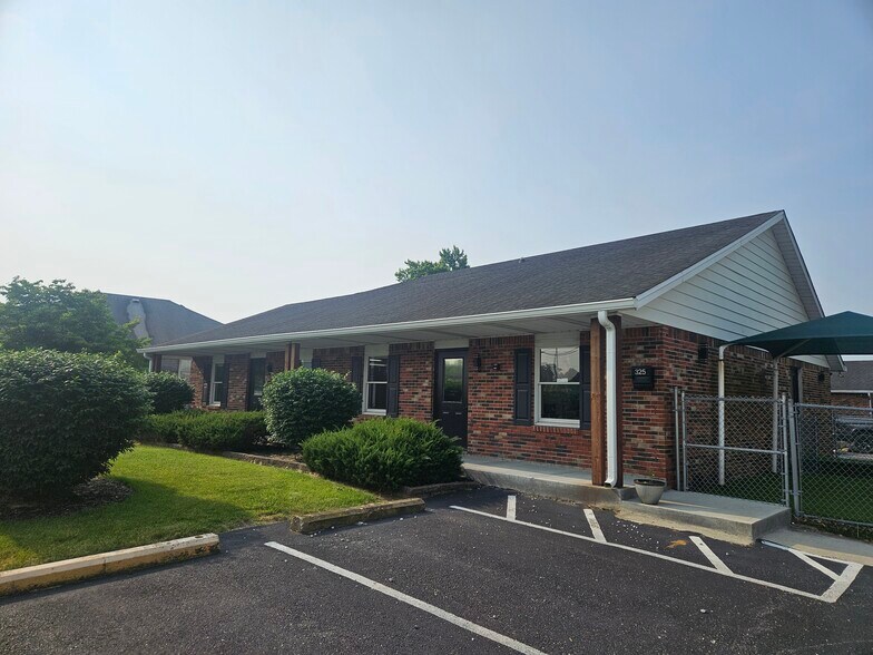 More Photos Of 325 E Main St, Brownsburg Daycare Center For Lease