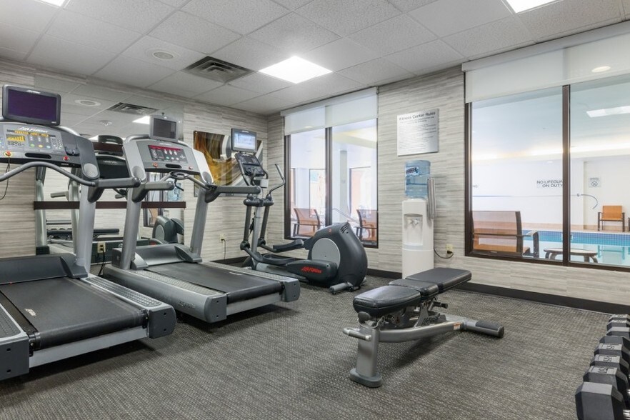 More Photos Of 3040 Ross Clark Cir, Dothan Hotel For Sale