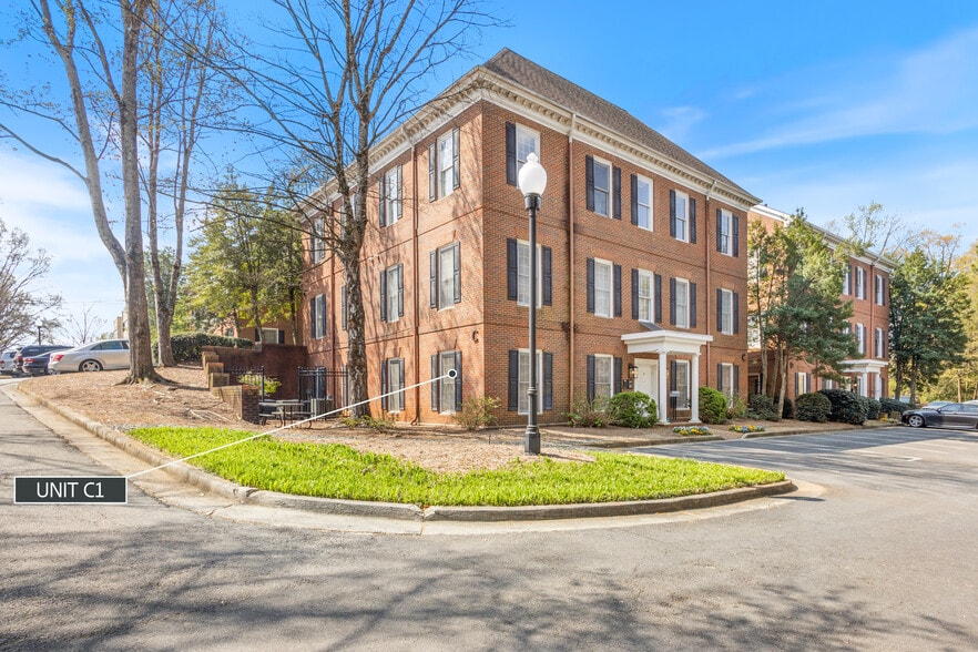 Primary Photo Of 5064 Roswell Rd, Atlanta Office Residential For Sale