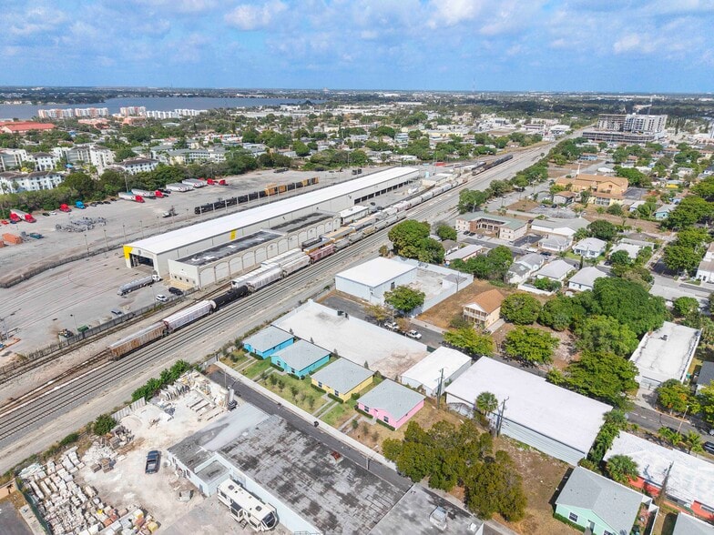 More Photos Of 540 17th St, West Palm Beach Warehouse For Lease