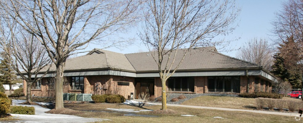 More Photos Of 47 Park Pl, Grand Chute Unknown For Lease