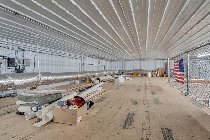 More Photos Of 1052 Debolt Ln, Centerville Manufacturing For Sale