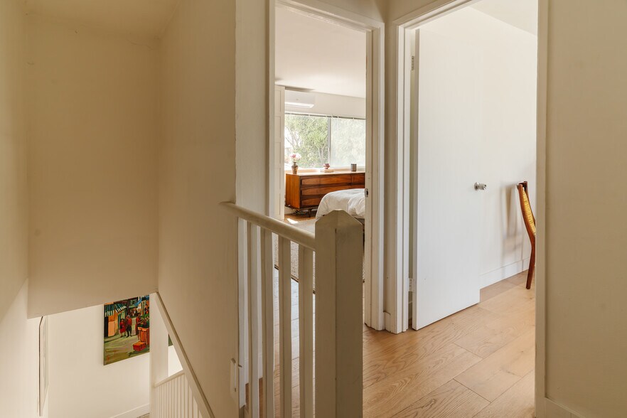 More Photos Of 40 18th Ave, Venice Apartments For Sale
